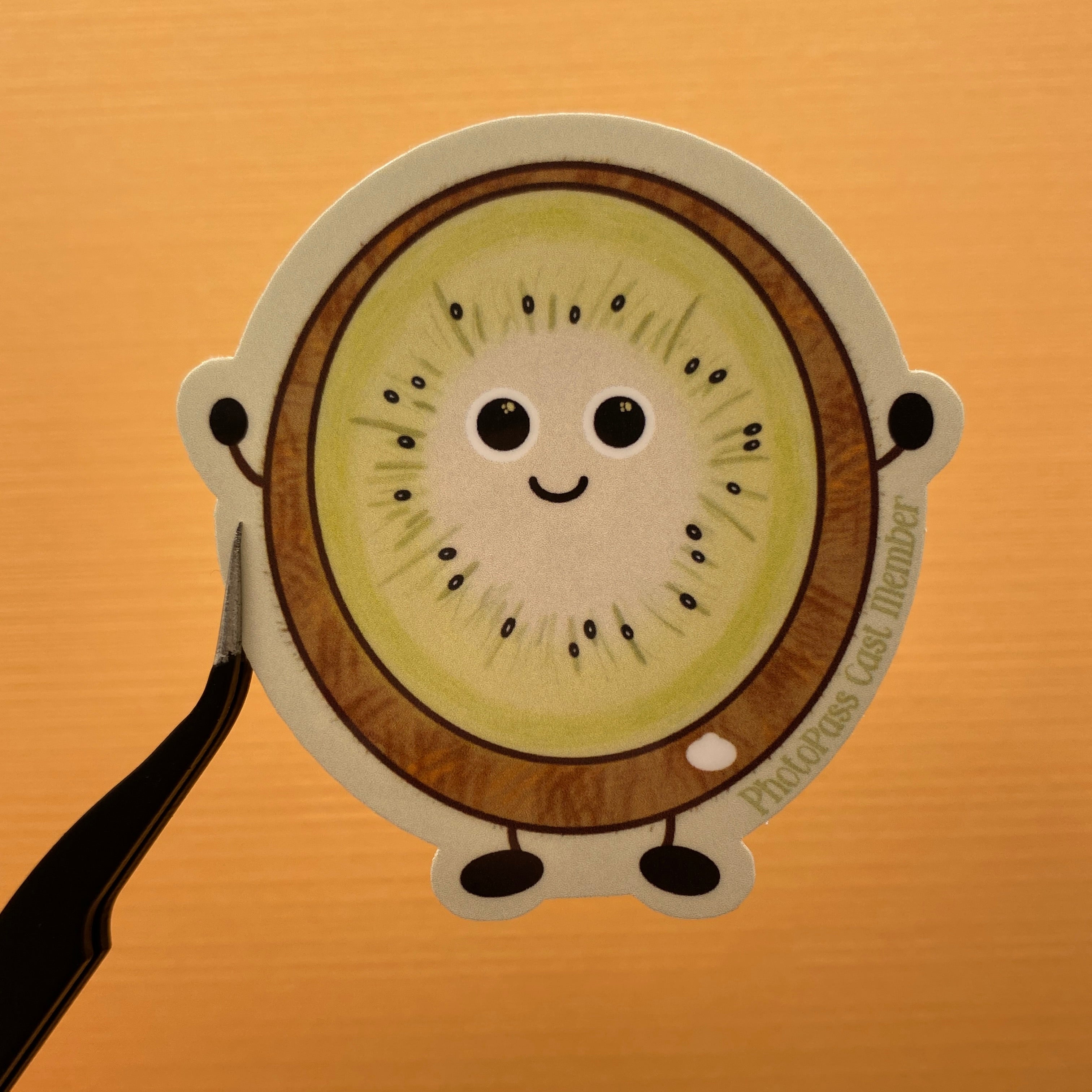 Kiwi PhotoPass CM Sticker
