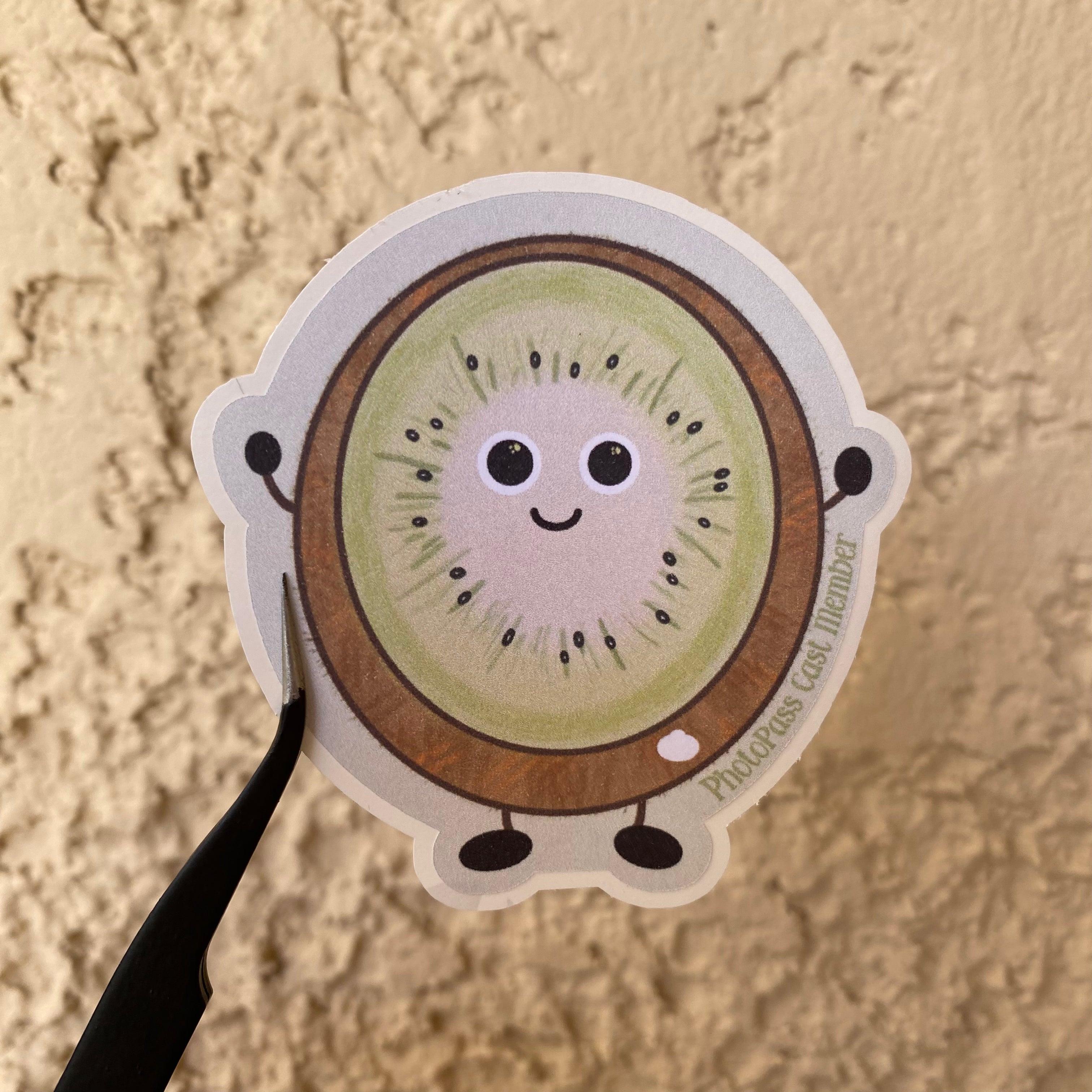 Kiwi PhotoPass CM Sticker